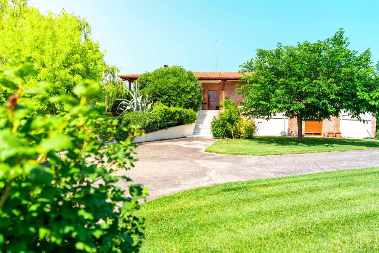 Villa Bougainvillea 埃帕诺米 外观 照片